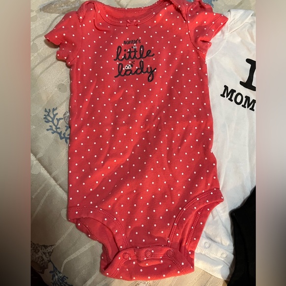 Bundle of 4 Super Sweet Infant Onesies, 3 New Without Tags! Size 6-9 Months - Picture 5 of 6